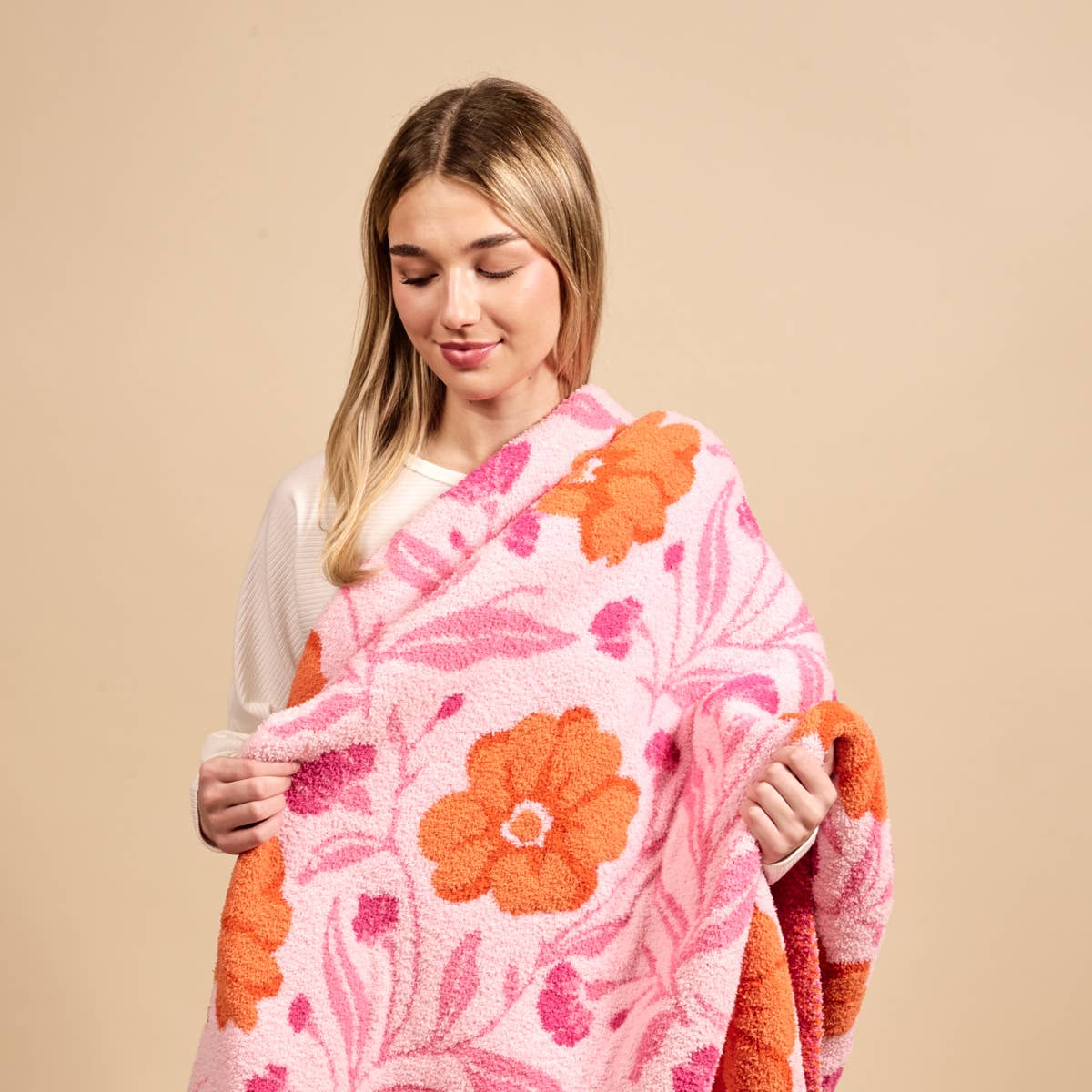 Poppin' Petals Hot Pink Cozy Dreams Luxe Blanket