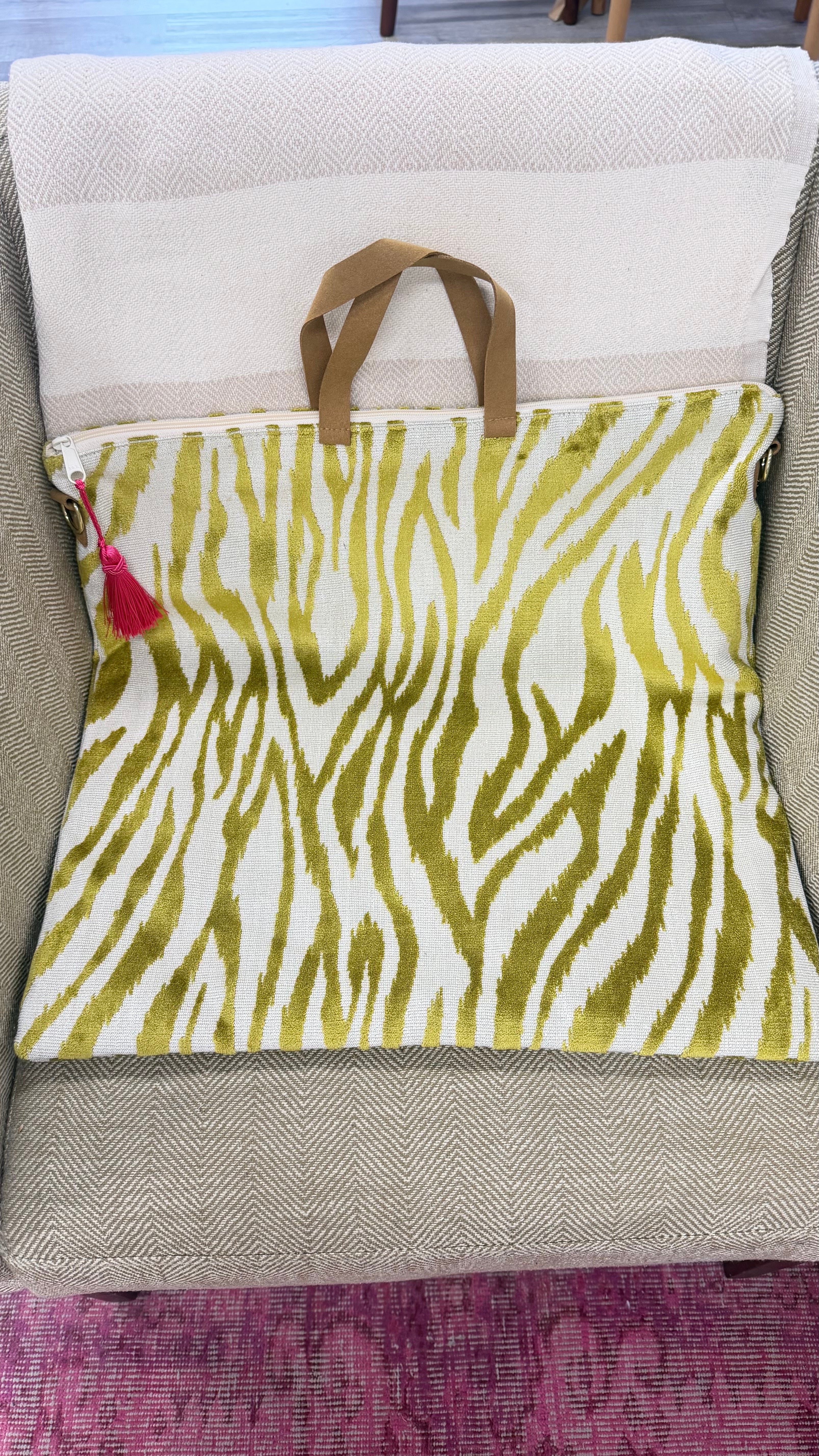 Colors of Praise Project Bag (Green Stripes)