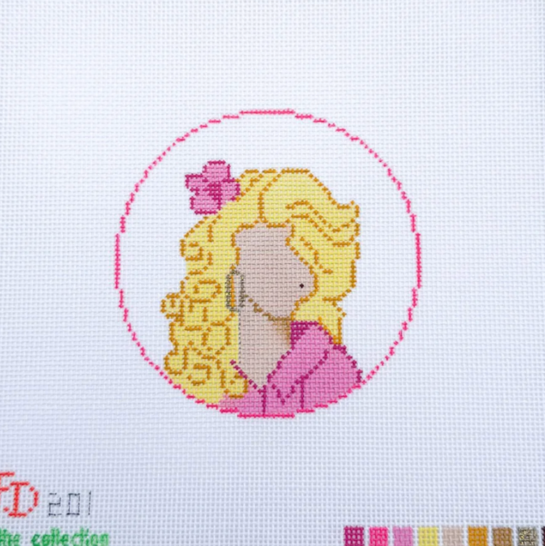 Dolly Round Canvas