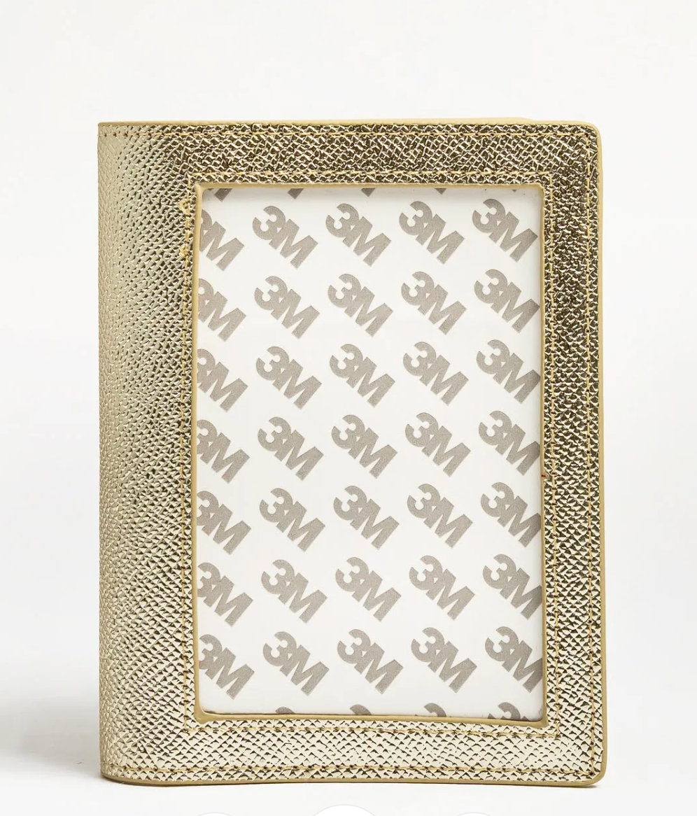 Rachel Barri Self-Finishing Passport Holder