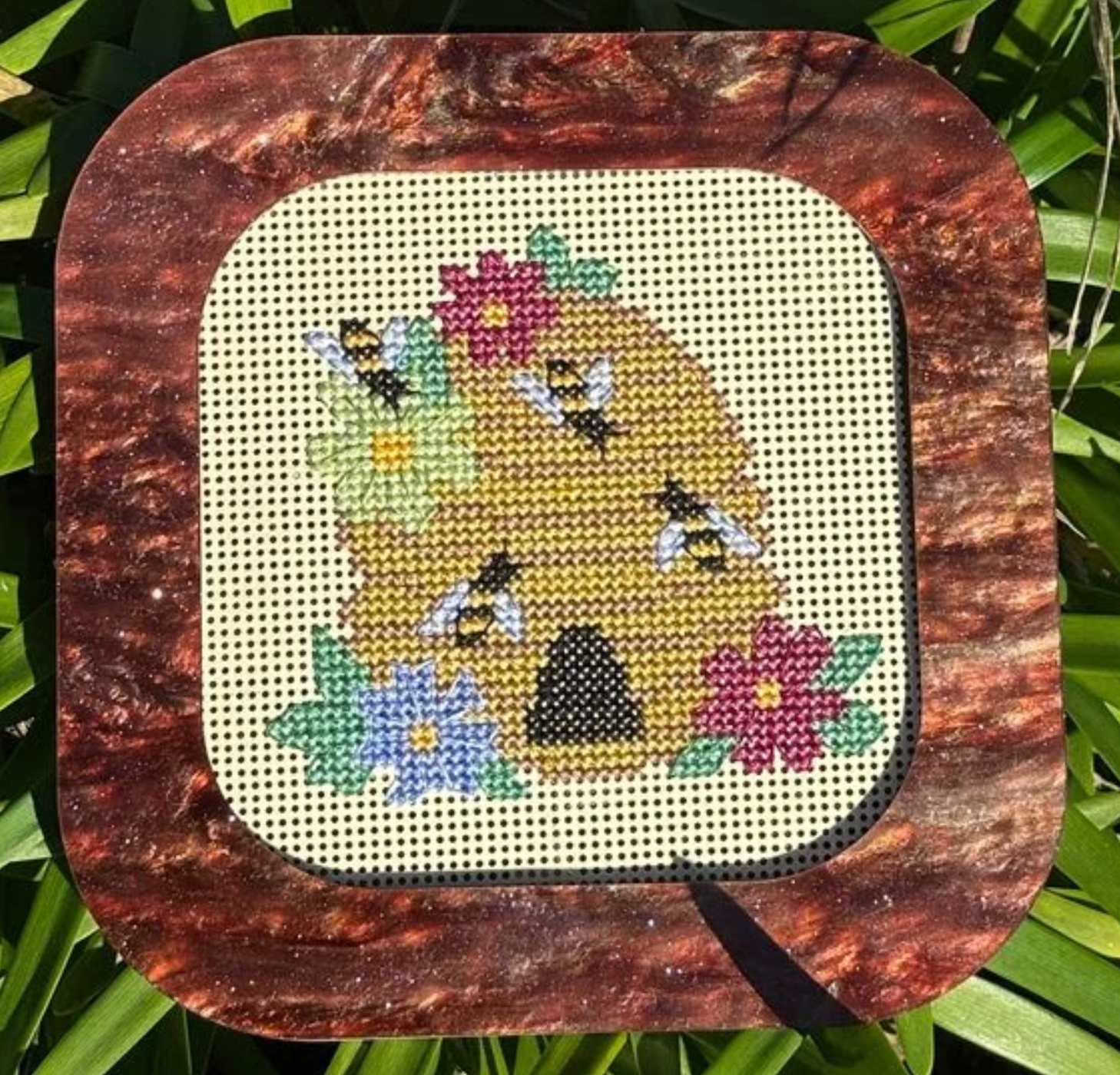 Beeskep Ornament Cross Stitch Kit