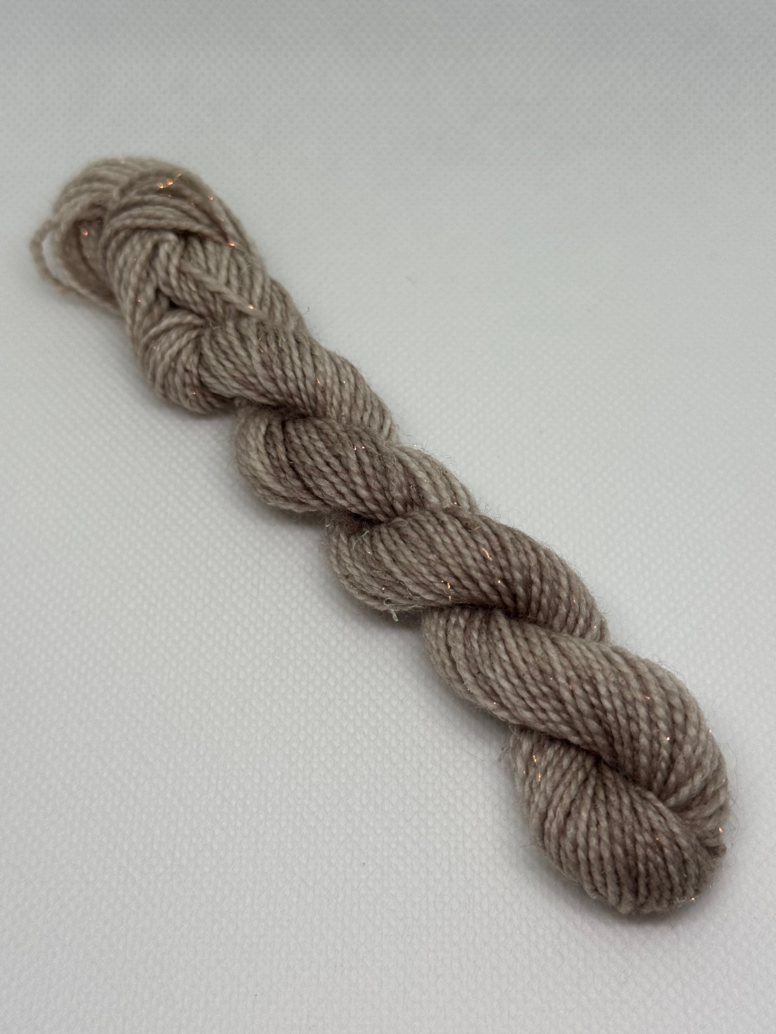 670 Oatmeal Sparkle | Habernashery Thread