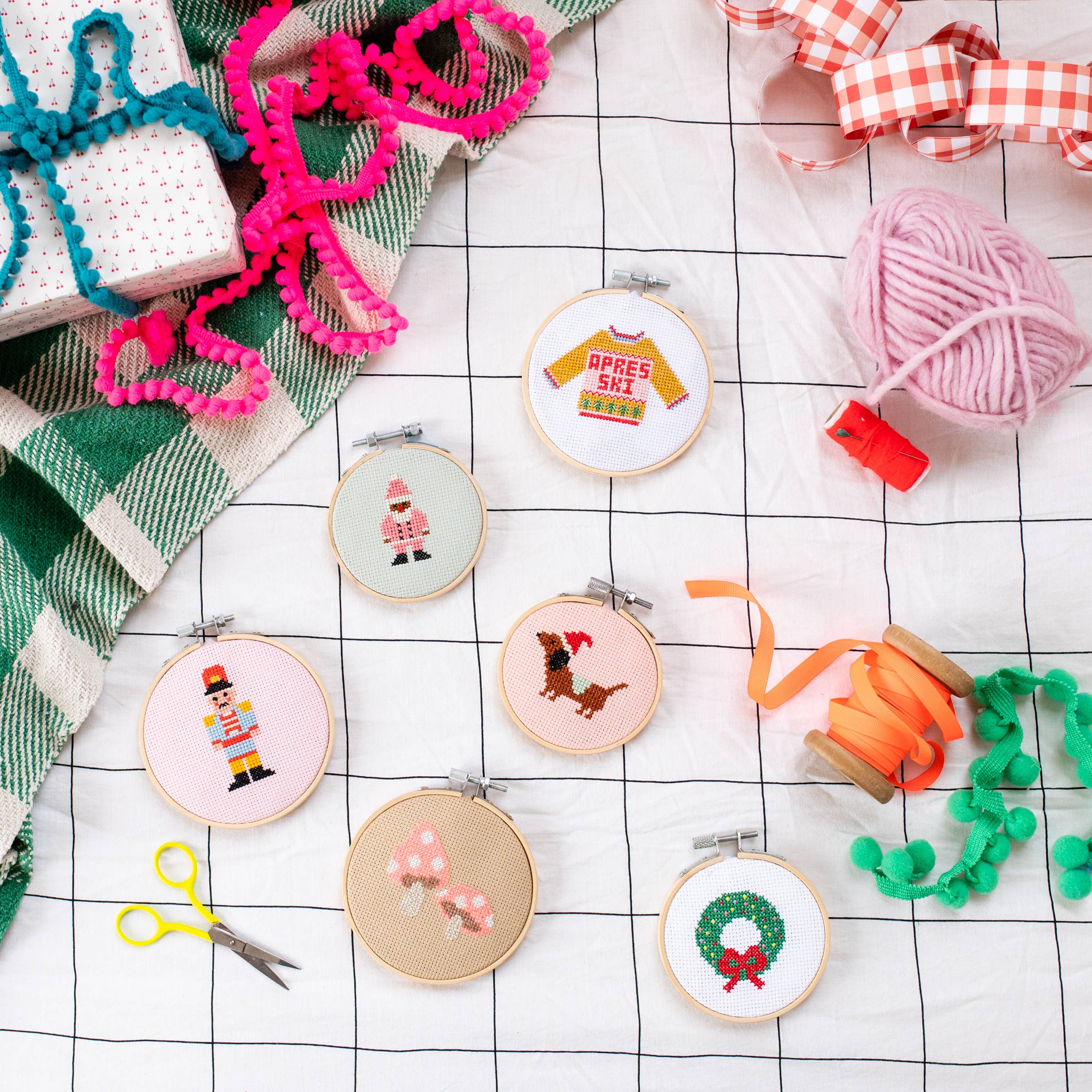 Apres Ski Christmas Jumper Beginner Counted Cross Stitch Kit: White With Multicoloured Thread